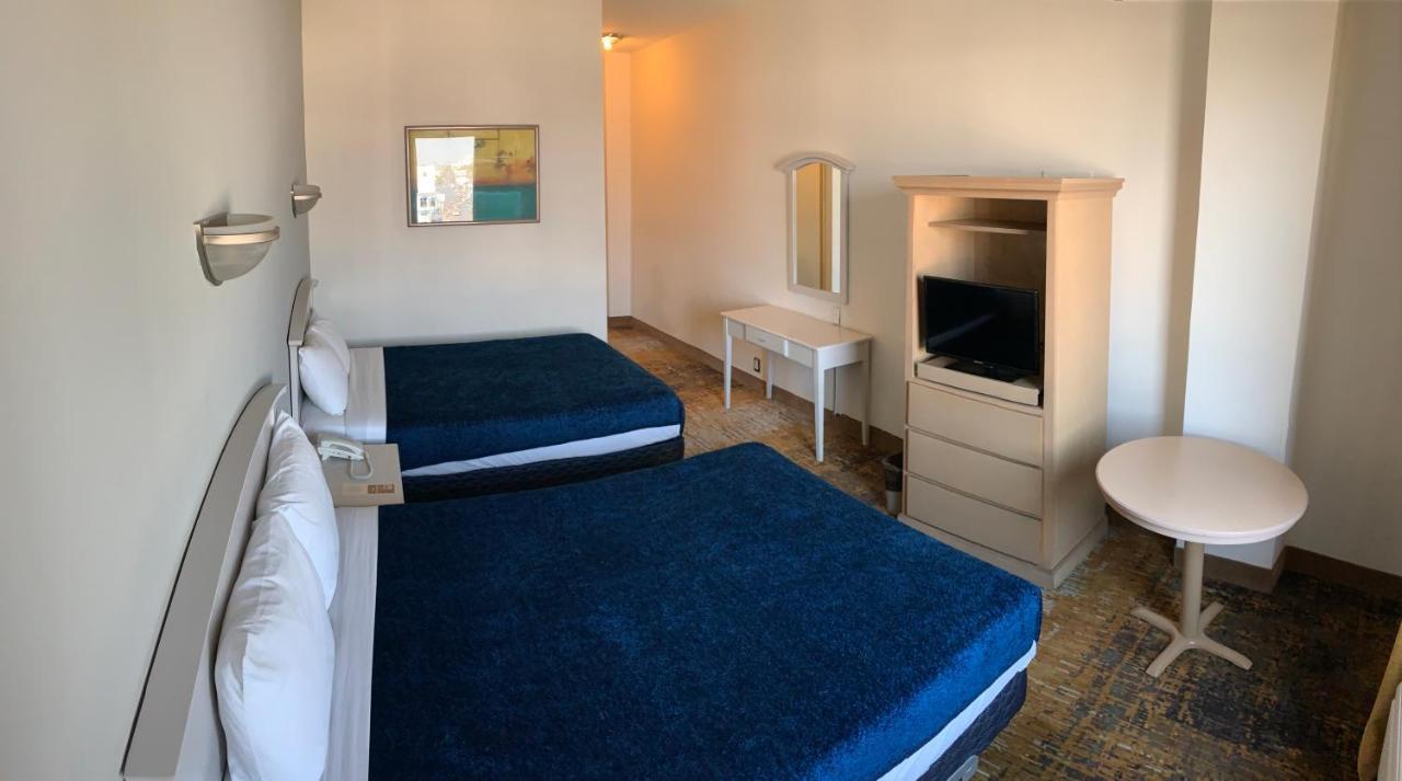 Fastos Hotel Monterrey Kültér fotó